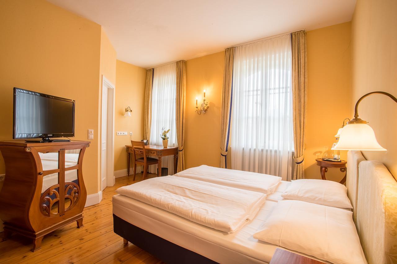 Schlosshotel Neckarbischofsheim Eksteriør bilde